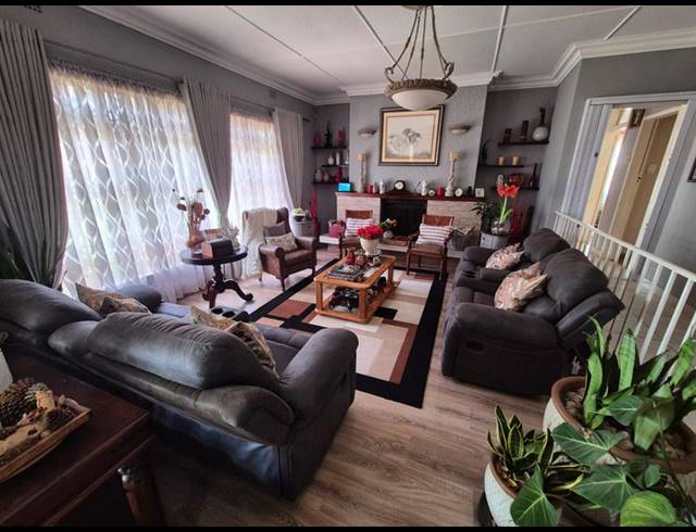 3 BEDROOM HOUSE FOR SALE IN LINMEYER